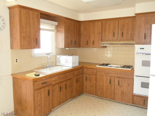 1203 Haverston Road Lyndhurst, OH 44124 - Photo 5 of 18