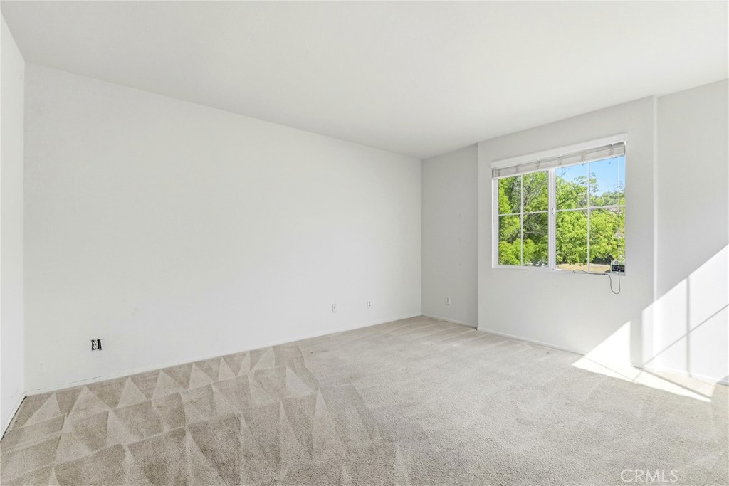 28799 First Star Court Menifee, CA 92584 - Photo 16 of 70 an empty room with a window
