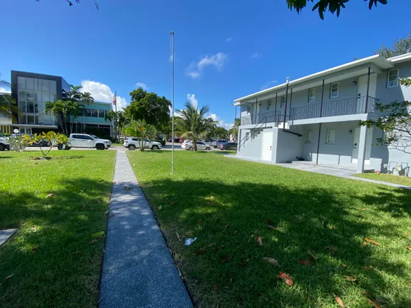 $1,900 | 115 Lucerne Avenue, Unit 1, Lake Worth Beach, FL 33460