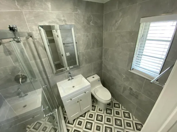 $1,900 | 115 Lucerne Avenue, Unit 1, Lake Worth Beach, FL 33460