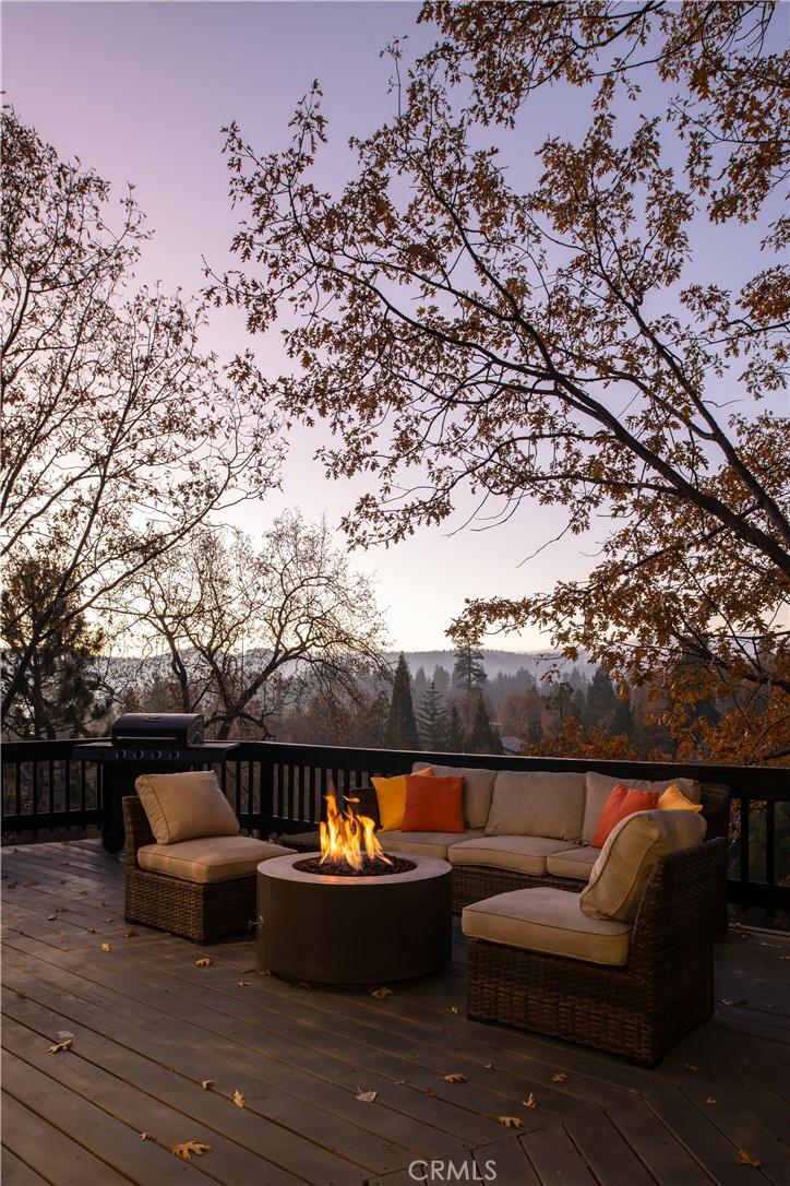 27555 North Bay Road Lake Arrowhead, CA 92352 - Photo 2 of 47 Gallery Image 2