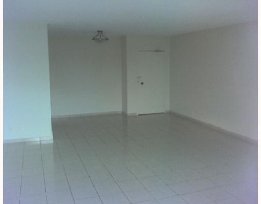 336 North Birch Road, Unit PHI Fort Lauderdale, FL 33304 - Photo 2 of 14 Living Room