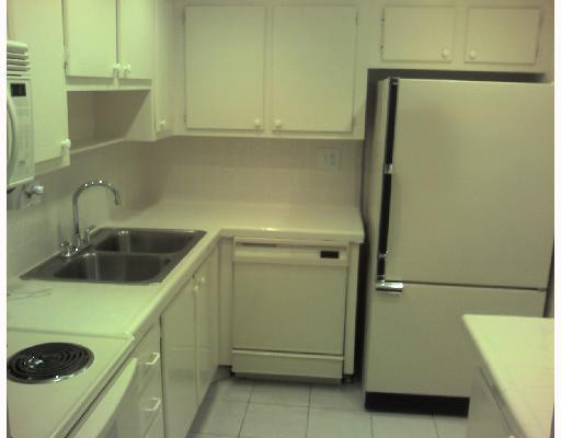 336 North Birch Road, Unit PHI Fort Lauderdale, FL 33304 - Photo 6 of 14 Kitchen