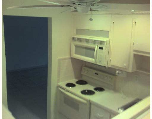 336 North Birch Road, Unit PHI Fort Lauderdale, FL 33304 - Photo 9 of 14 Kitchen