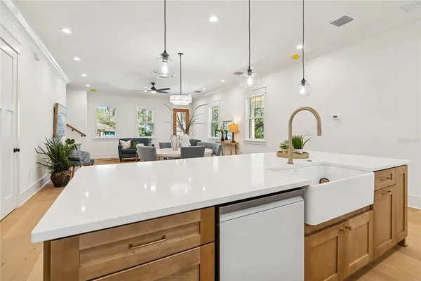 $775,000 | 1709 East Henry Avenue, Tampa, FL 33610