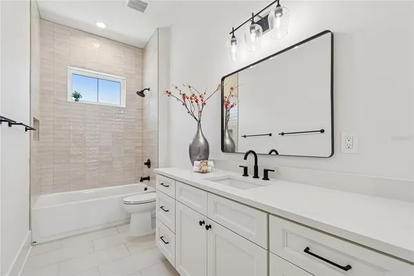 $775,000 | 1709 East Henry Avenue, Tampa, FL 33610