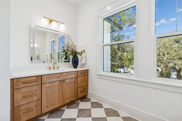 $775,000 | 1709 East Henry Avenue, Tampa, FL 33610