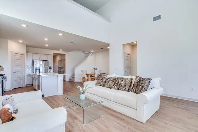 $2,600 | 10932 Defender Trail, Austin, TX 78754