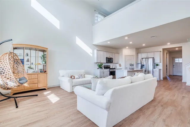 $2,600 | 10932 Defender Trail, Austin, TX 78754