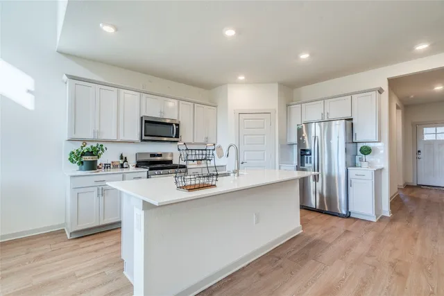 $2,600 | 10932 Defender Trail, Austin, TX 78754