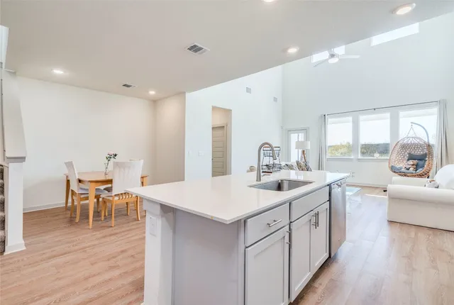 $2,600 | 10932 Defender Trail, Austin, TX 78754