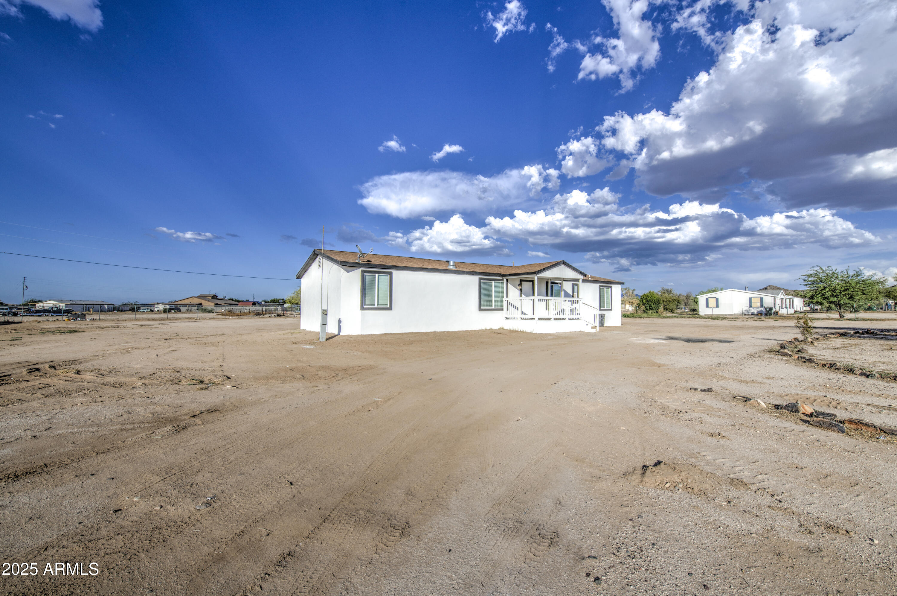 19954 West Teepee Road Buckeye, AZ 85326 - Photo 4 of 46 a view of a basketball court