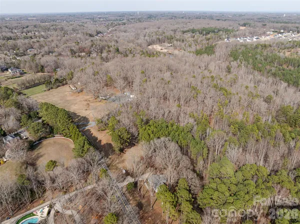 a view of a dry field