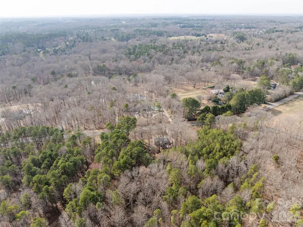 a view of a dry field