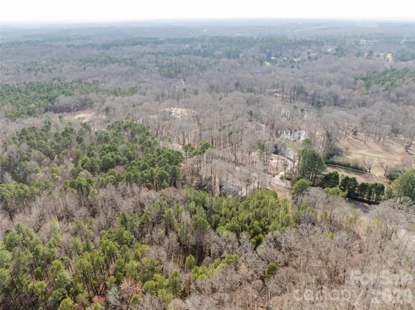 a view of a dry field