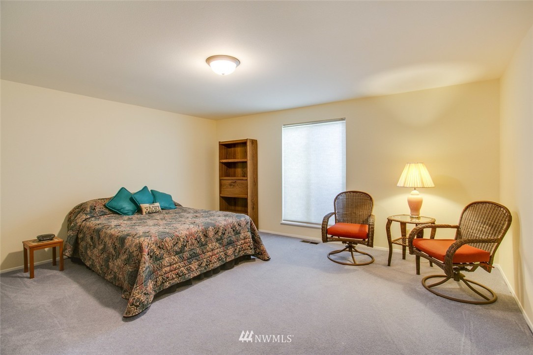 14325 Southeast 169th Street Renton, WA 98058 - Photo 16 of 25 Gallery Image 16