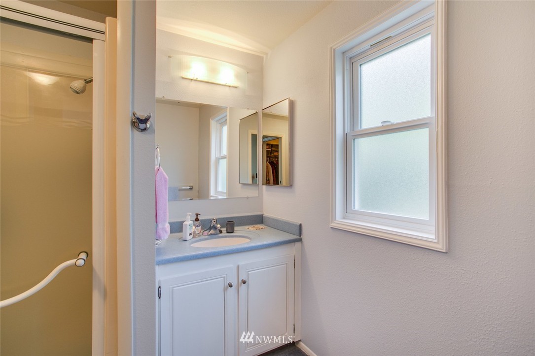 14325 Southeast 169th Street Renton, WA 98058 - Photo 17 of 25 Gallery Image 17