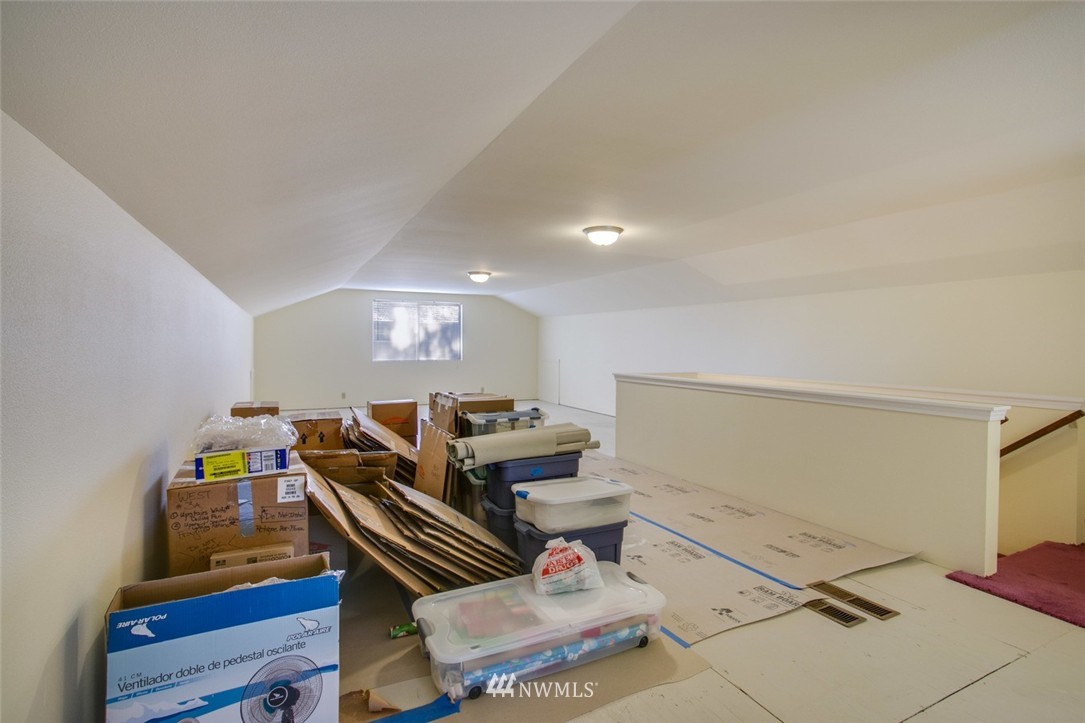 14325 Southeast 169th Street Renton, WA 98058 - Photo 20 of 25 Gallery Image 20