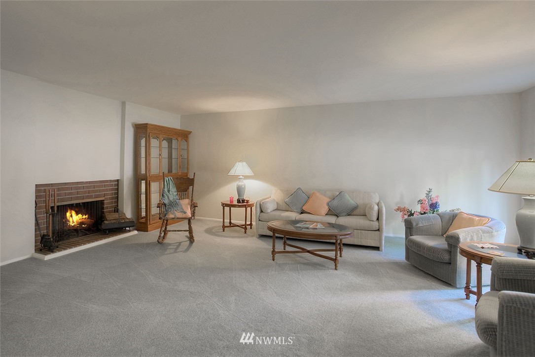 14325 Southeast 169th Street Renton, WA 98058 - Photo 4 of 25 Gallery Image 4