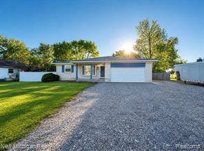 5288 Torrey Road Flint, MI 48507 - Photo 2 of 41