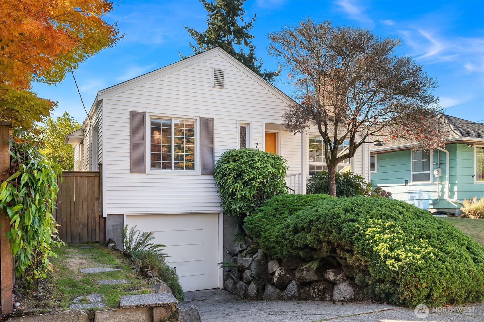 727 North 81st Street Seattle, WA 98103 - Photo 1 of 27 Gallery Image 1