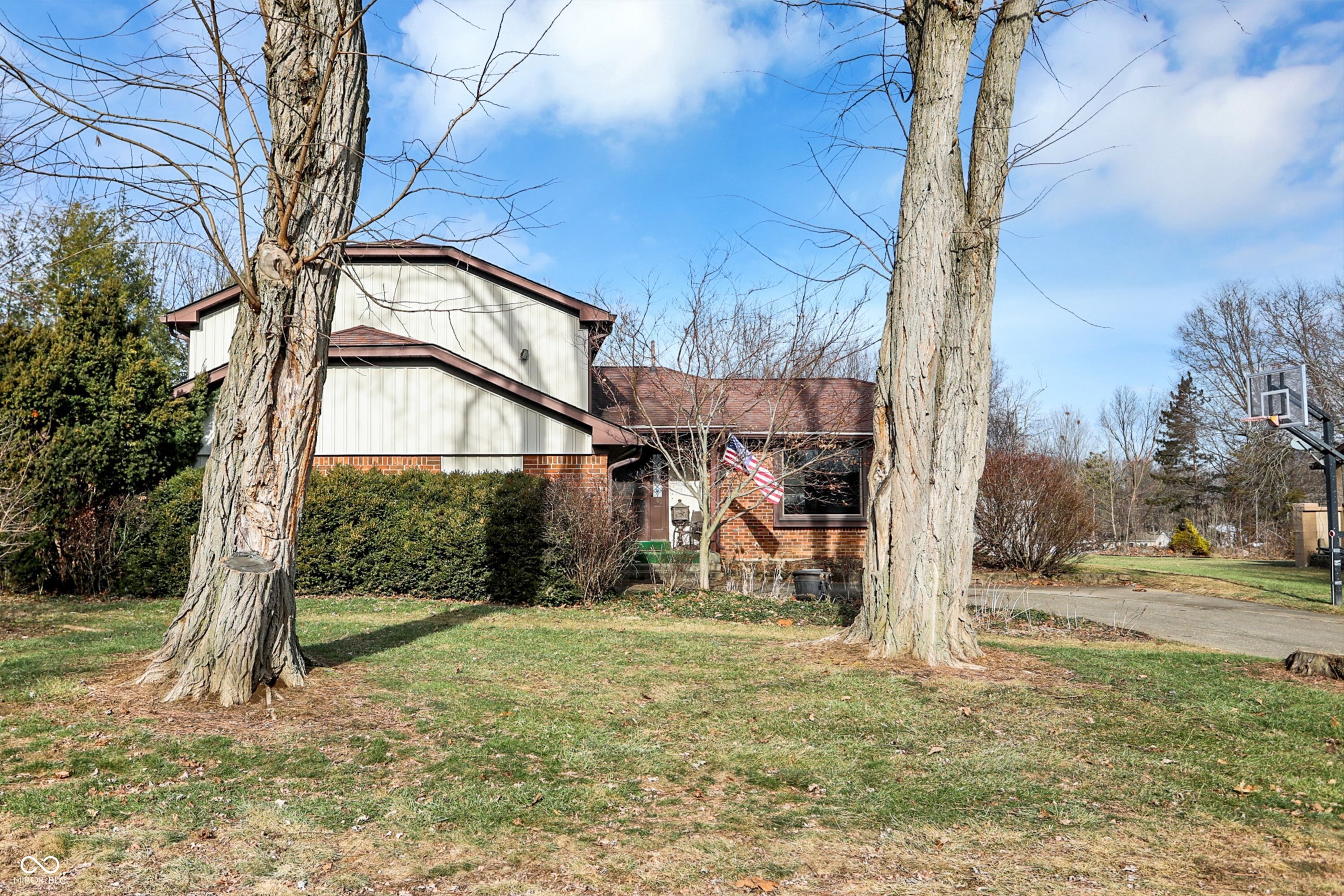 704 Covered Bridge Road Greenwood, IN 46142 - Photo 3 of 64 Gallery Image 3