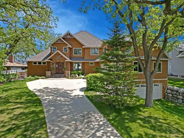 $2,350,000 | 263 Lake Avenue North, Spicer, MN 56288