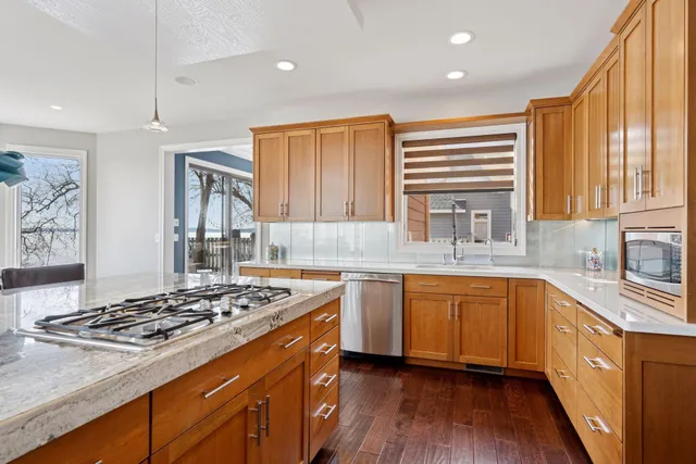 $2,350,000 | 263 Lake Avenue North, Spicer, MN 56288