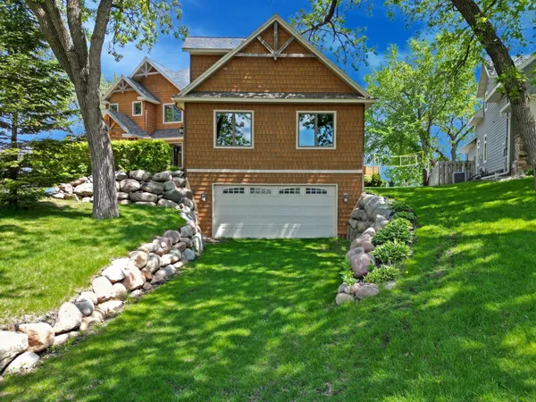 $2,350,000 | 263 Lake Avenue North, Spicer, MN 56288