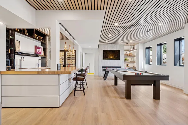 $2,350,000 | 263 Lake Avenue North, Spicer, MN 56288