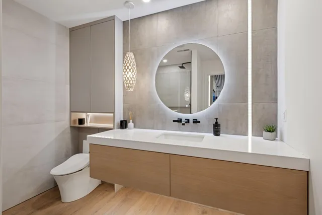 $2,350,000 | 263 Lake Avenue North, Spicer, MN 56288