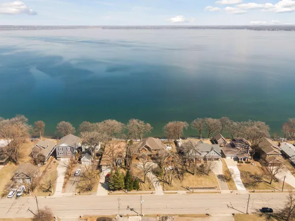 $2,350,000 | 263 Lake Avenue North, Spicer, MN 56288