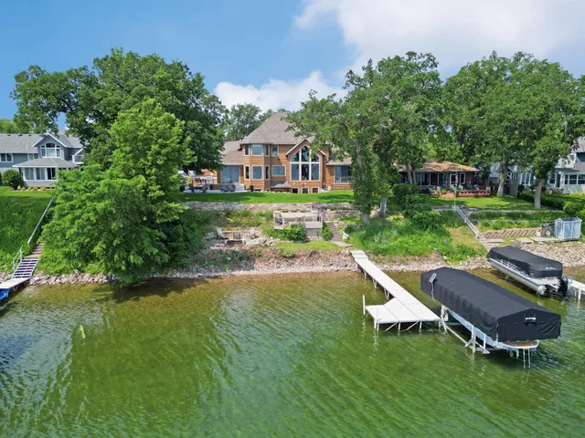 $2,350,000 | 263 Lake Avenue North, Spicer, MN 56288