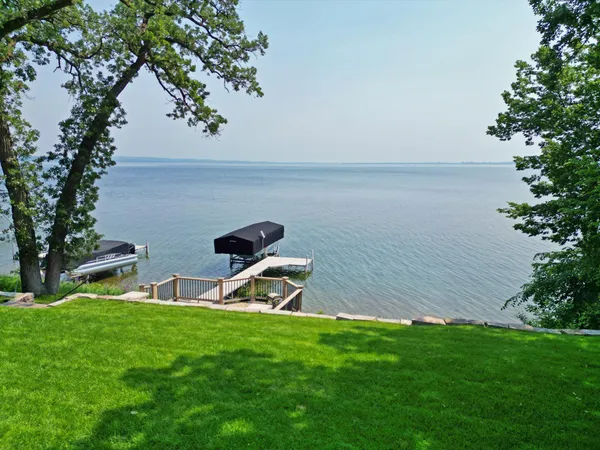$2,350,000 | 263 Lake Avenue North, Spicer, MN 56288