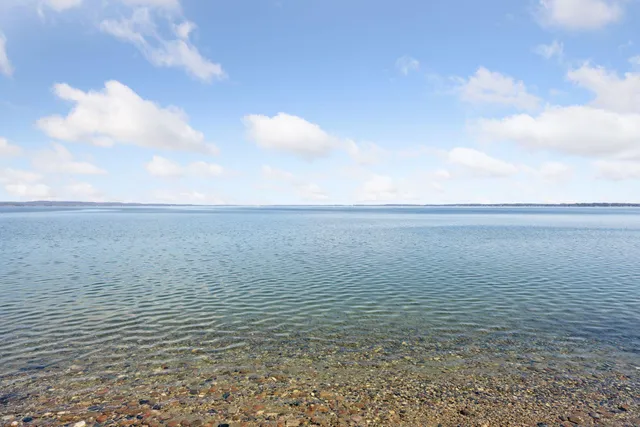 $2,350,000 | 263 Lake Avenue North, Spicer, MN 56288