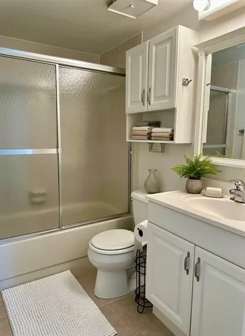 $1,750 | 3455 Countryside Boulevard, Unit 15, Clearwater, FL 33761