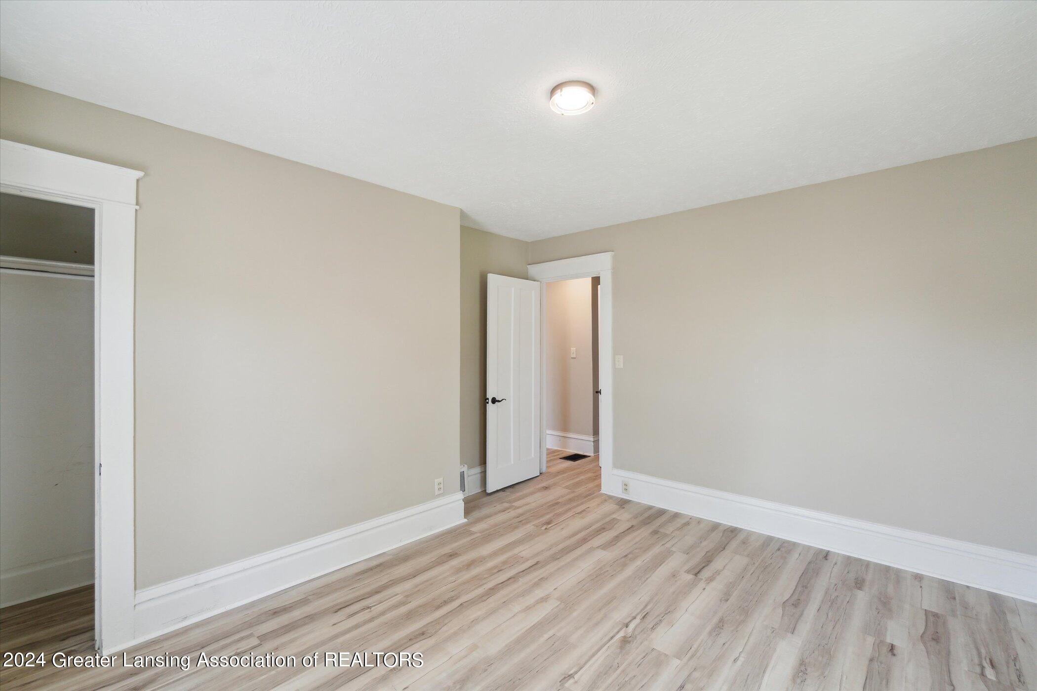 326 West Holmes Road Lansing, MI 48910 - Photo 21 of 48 41-326-W-Holmes-Rd-Lansing-MI-48910-Wind