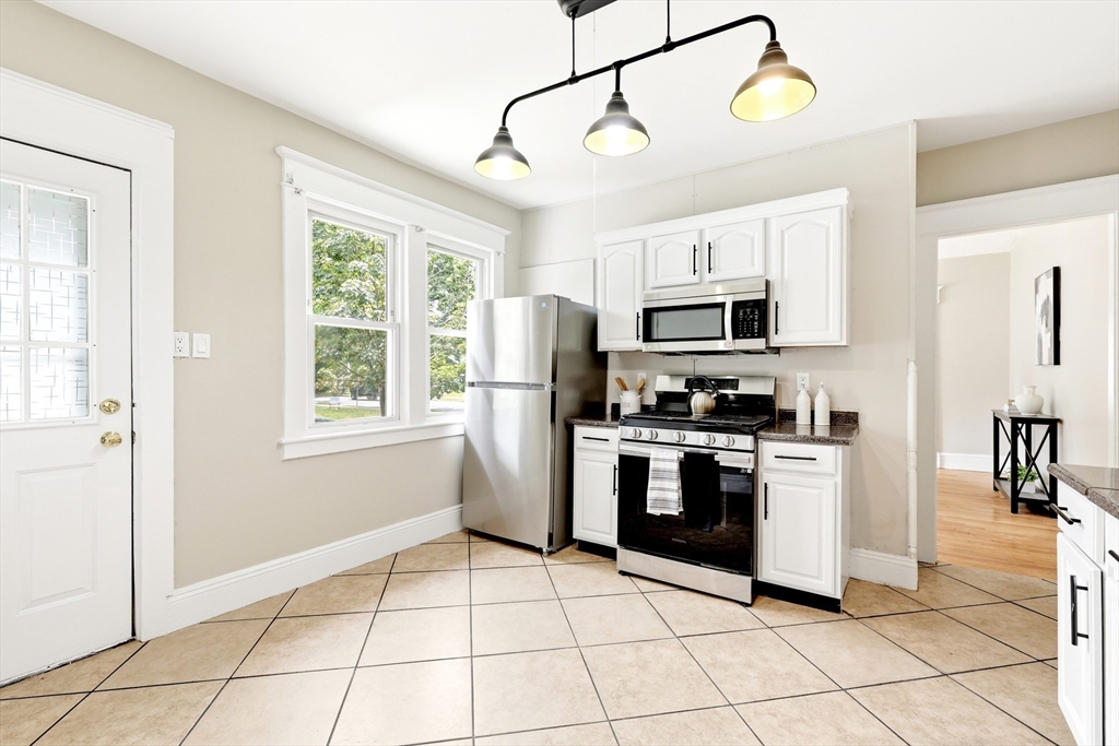 341-343 White Street Springfield, MA 01108 - Photo 5 of 27