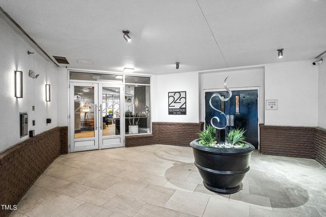 $520,000 | 222 Glenwood Avenue, Unit 318, Raleigh, NC 27603