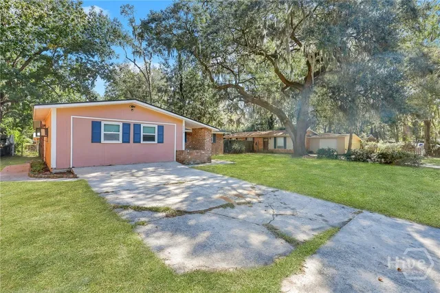 $2,000 | 5908 Fairview Avenue, Savannah, GA 31406
