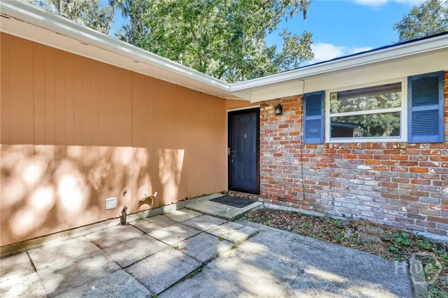 $2,000 | 5908 Fairview Avenue, Savannah, GA 31406