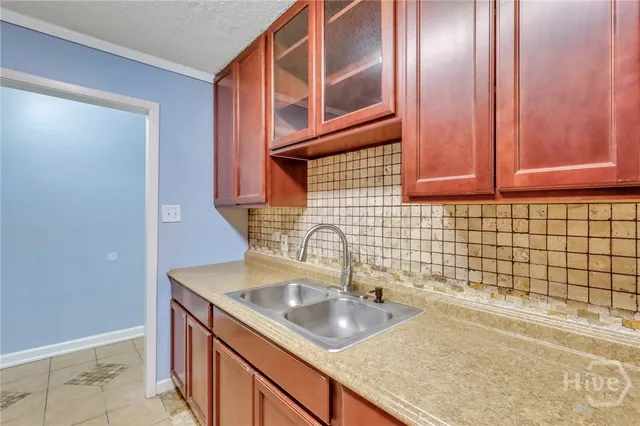 $2,000 | 5908 Fairview Avenue, Savannah, GA 31406