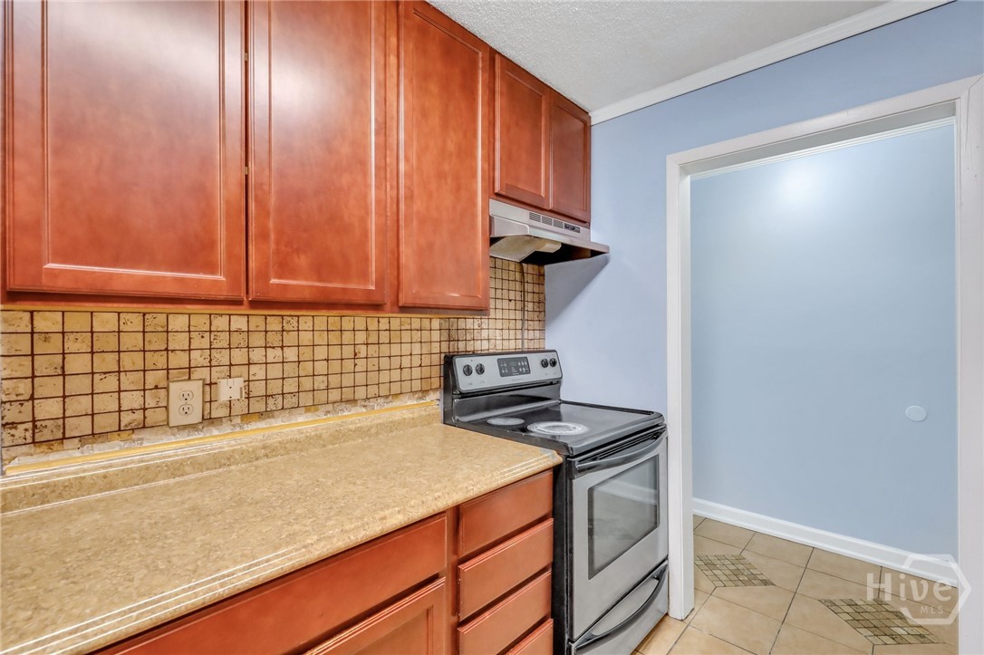 5908 Fairview Avenue Savannah, GA 31406 - Photo 9 of 33