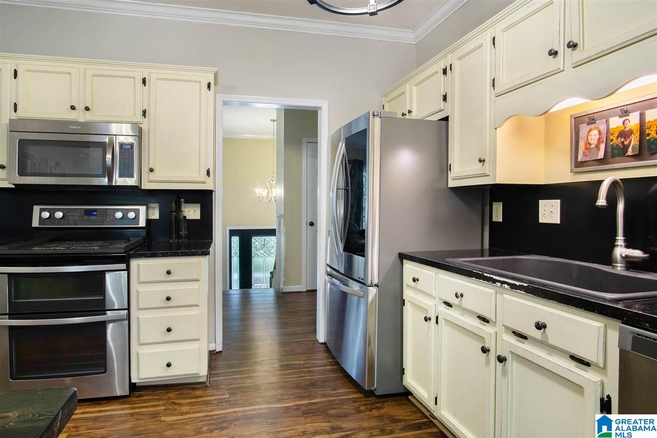 1108 Sequoia Trail Alabaster, AL 35007 - Photo 13 of 38