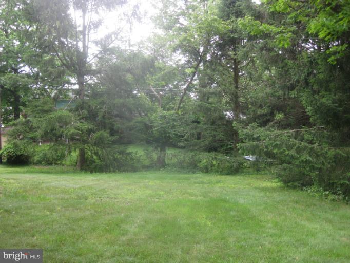 2507 Lawnside Road Lutherville-Timonium, MD 21093 - Photo 18 of 21 Exterior rear yard