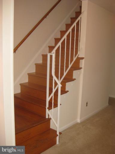 2507 Lawnside Road Lutherville-Timonium, MD 21093 - Photo 4 of 21 Center Hall