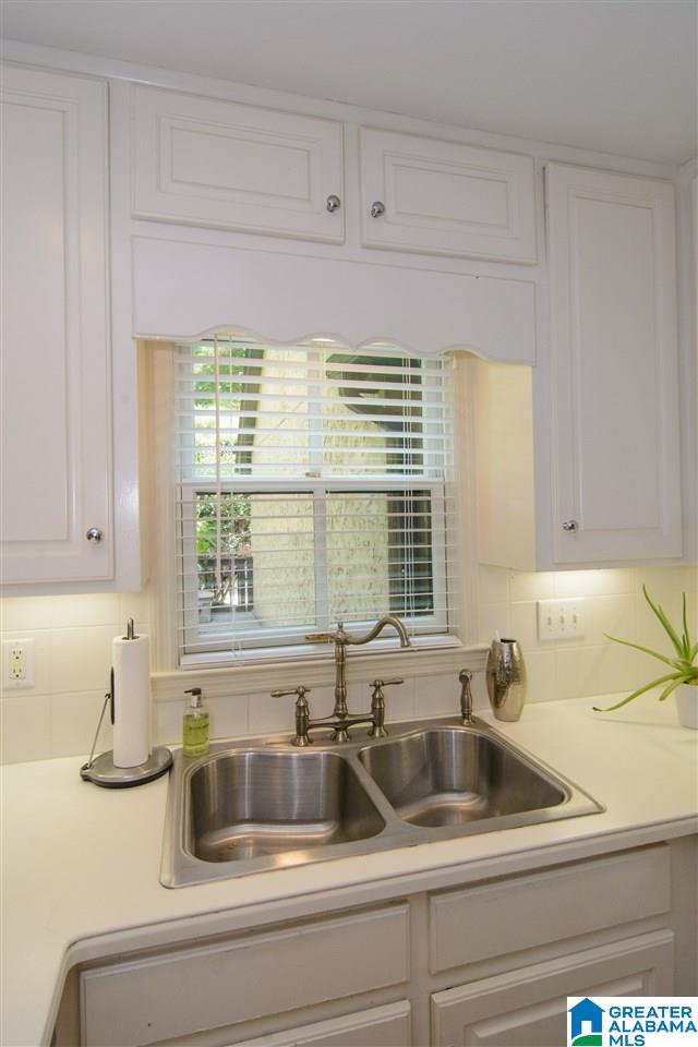 4528 Pine Mountain Road Birmingham, AL 35213 - Photo 17 of 42