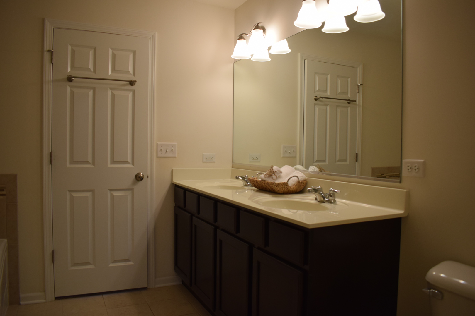 2841 Church Road Aurora, IL 60502 - Photo 19 of 26 Gallery Image 19