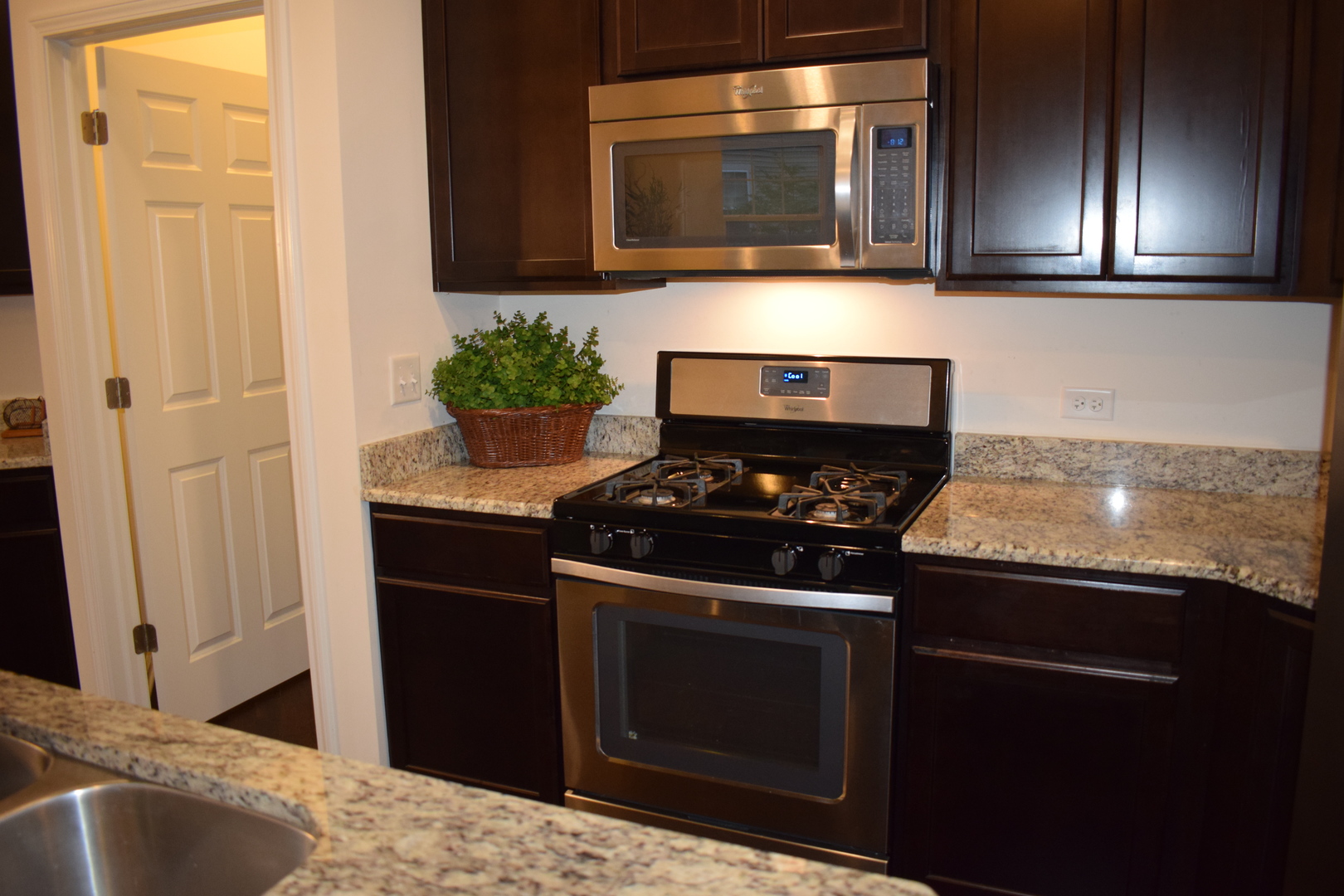 2841 Church Road Aurora, IL 60502 - Photo 8 of 26 Gallery Image 8
