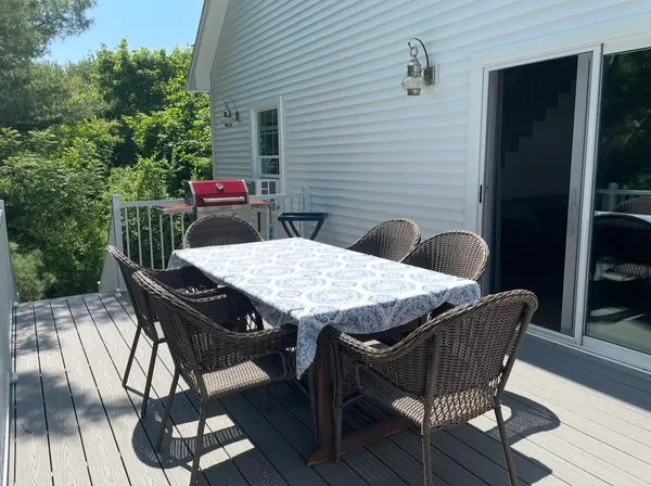 $3,400 | 79 Barbour Road, Hampton, NH 03842